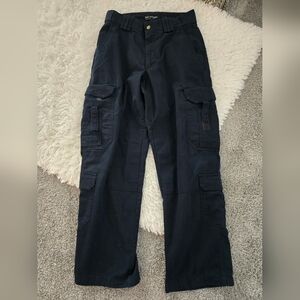 5.11 Tactical Series Navy Utility Cargo Pants. Size 30x30. Good preowned conditi